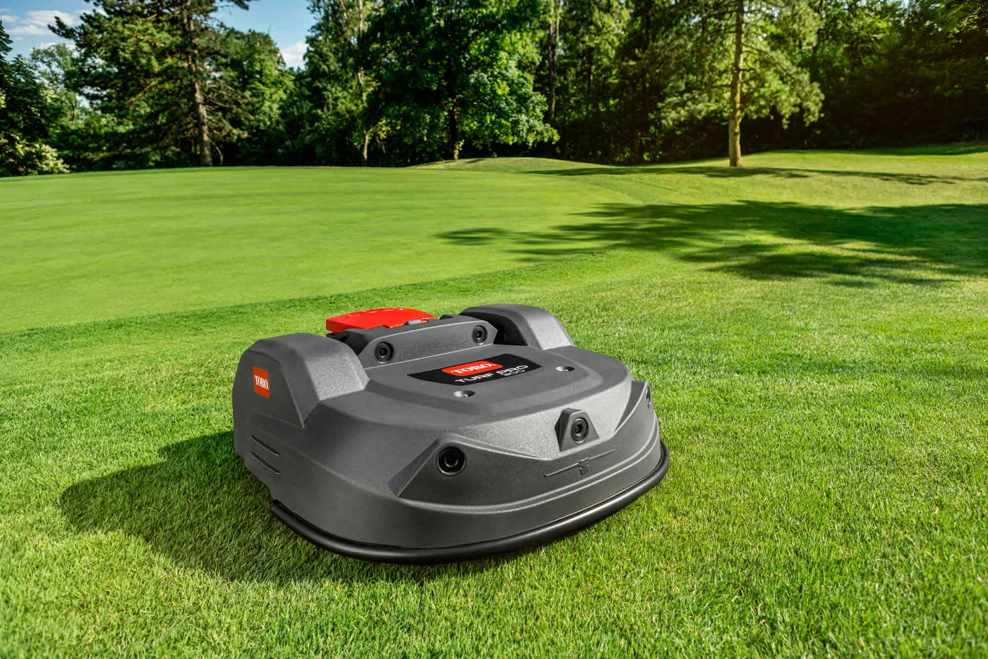 Rasenmähroboter fotografiert von André Köhl, Produktfotograf Saarland Saarbrücken