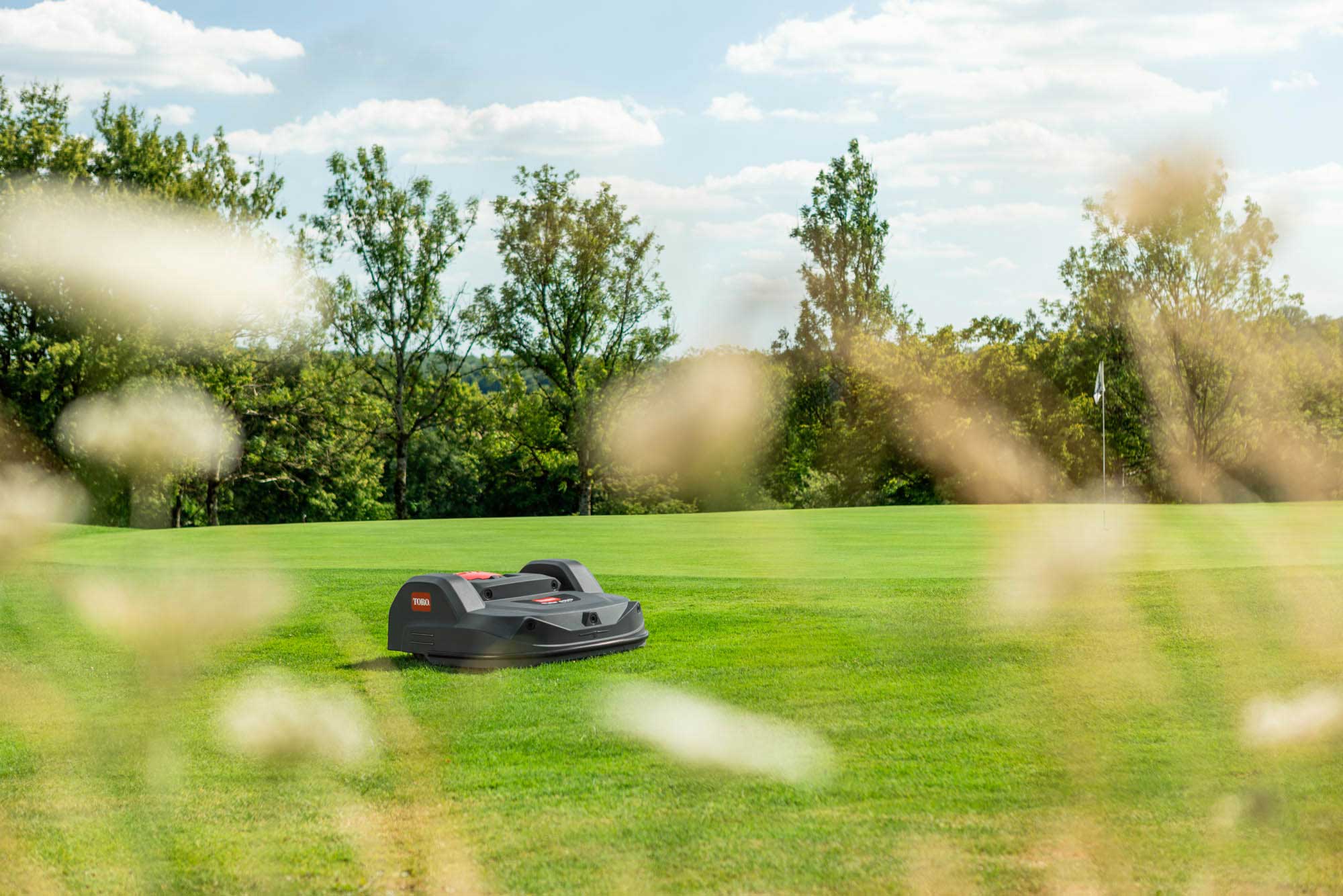 Rasenmähroboter fotografiert von André Köhl, Produktfotograf Saarland Saarbrücken